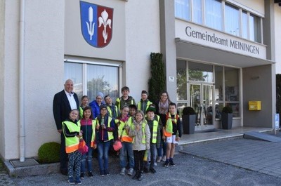 Volksschulklasse besucht das Gemeindeamt Meiningen am 14.05.2019