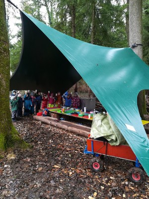 Neue Überdachung für die Waldgruppe