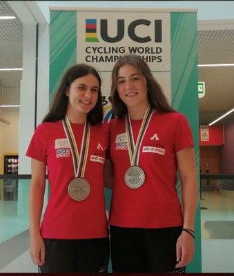 Rosa und Svenja vom RV Enzian holen WM-Silbermedaille